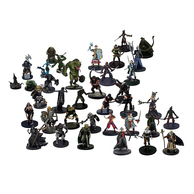 Dungeons and Dragons 25 Assorted D&D Miniatures Figures