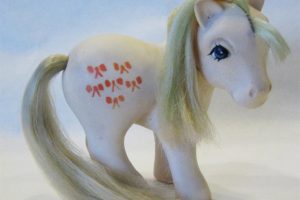 Nirvana ponies: Colombia. Bowties.